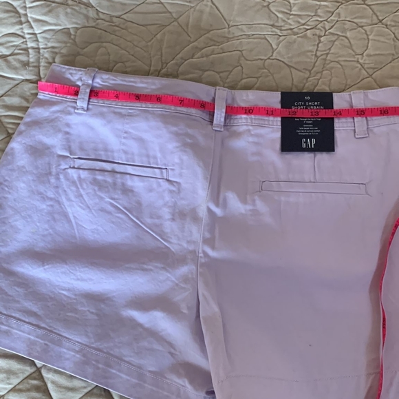 Size 10. Short. NWT. Gap. Purple. Summer - Picture 3 of 4